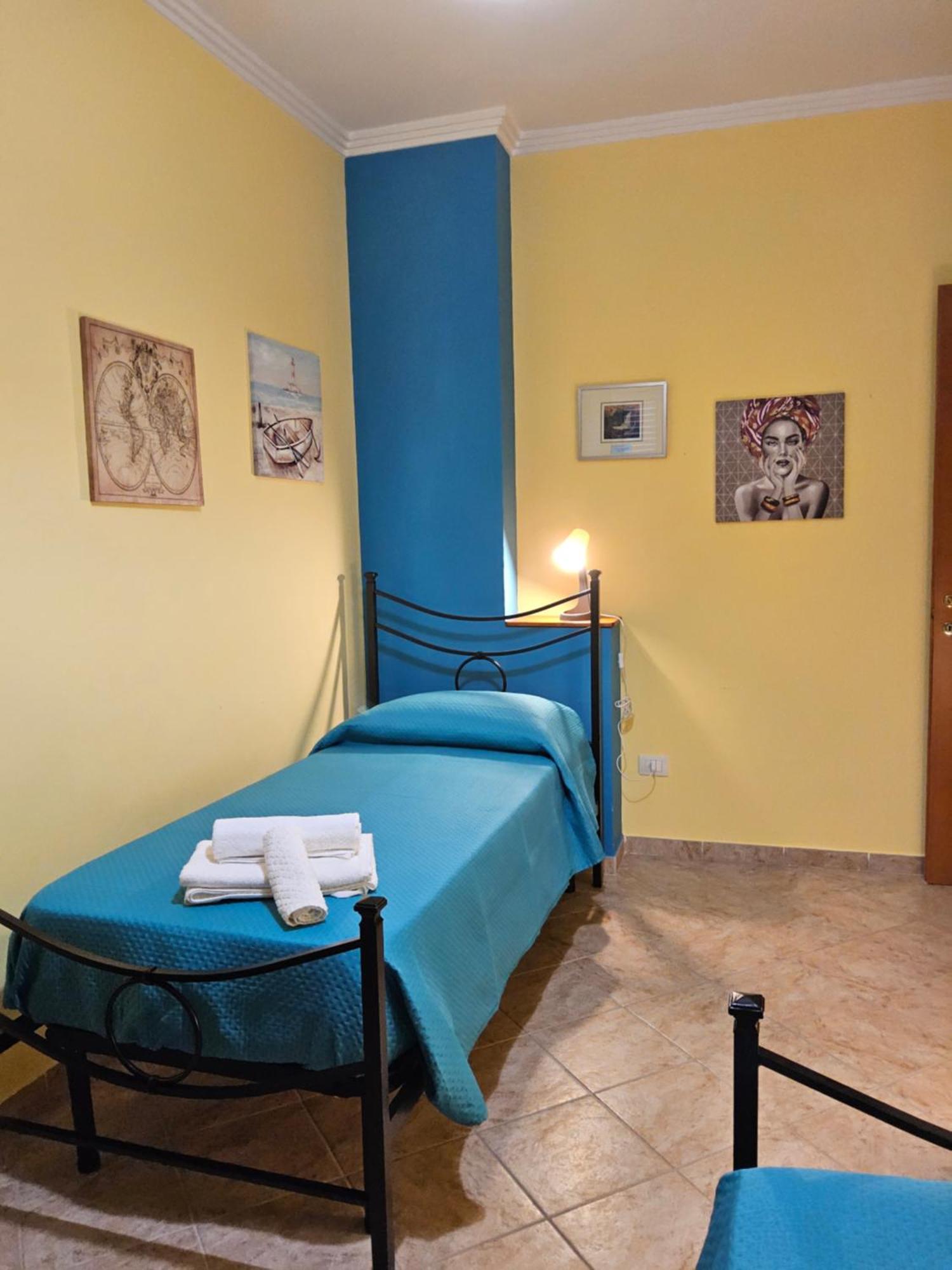 Al Cortile Del Pozzo Appartement Delia Buitenkant foto