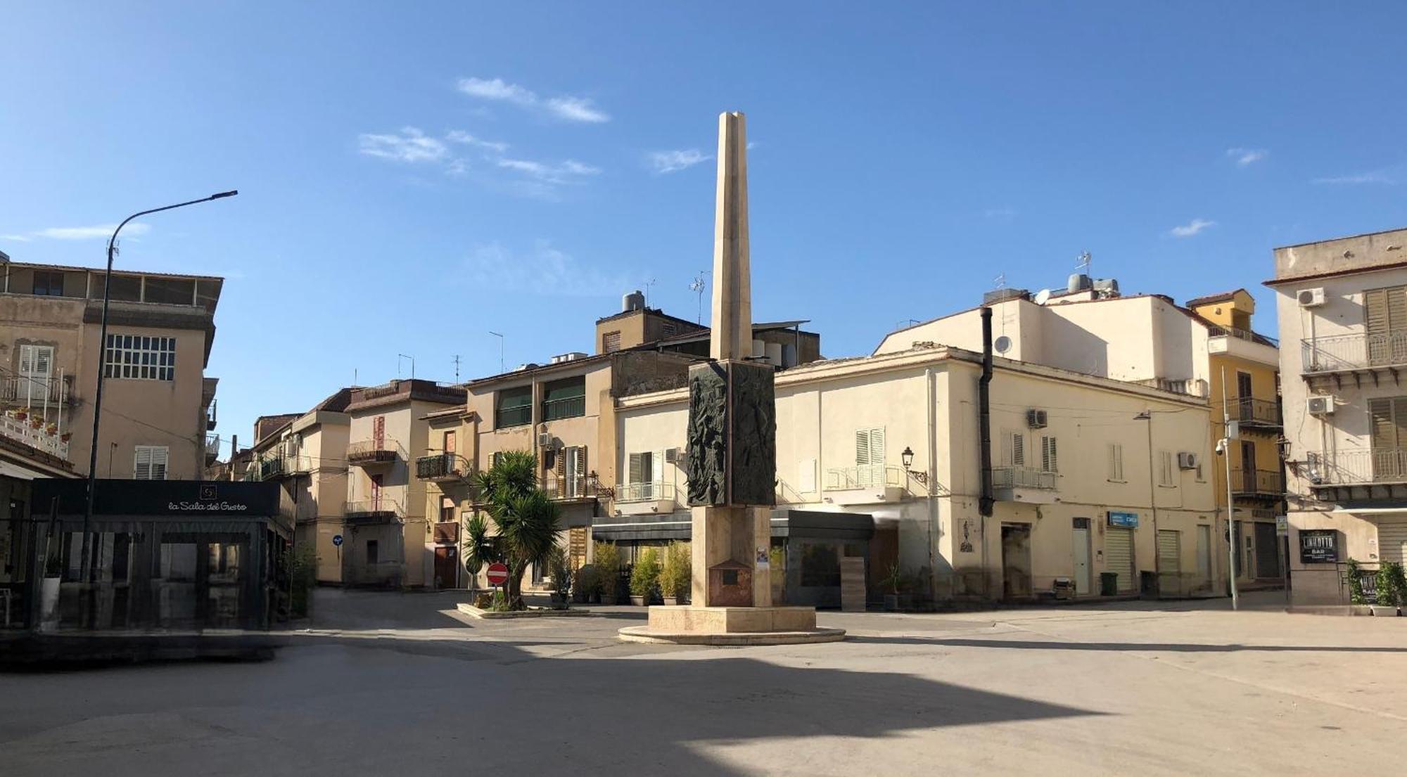 Al Cortile Del Pozzo Appartement Delia Buitenkant foto