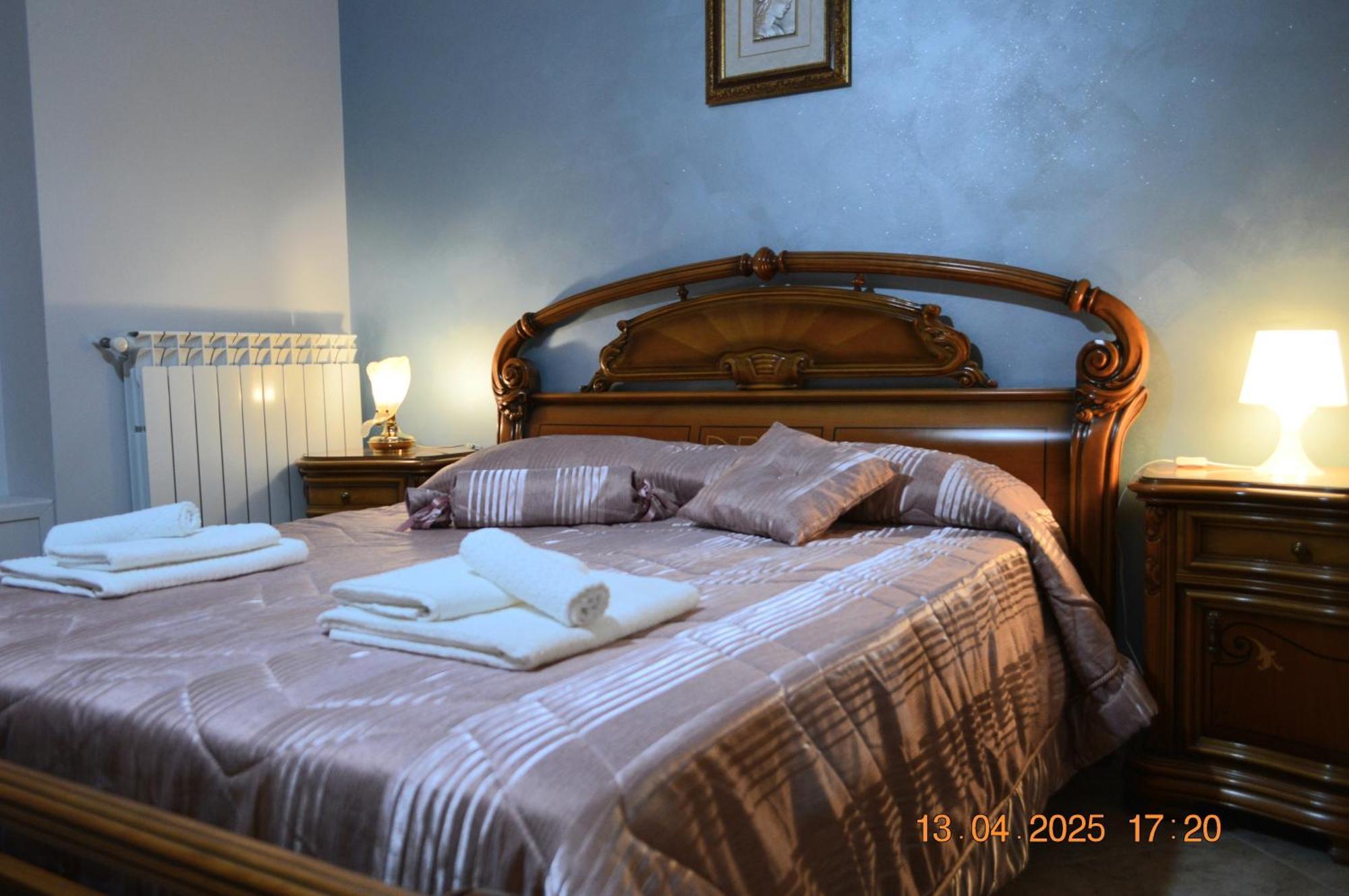 Al Cortile Del Pozzo Appartement Delia Buitenkant foto