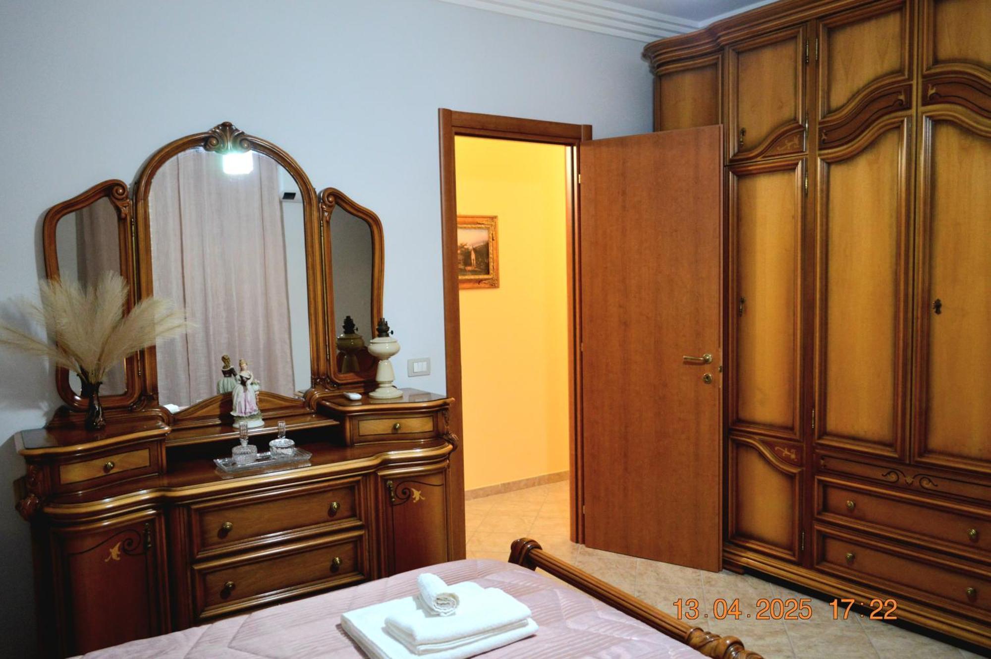 Al Cortile Del Pozzo Appartement Delia Buitenkant foto
