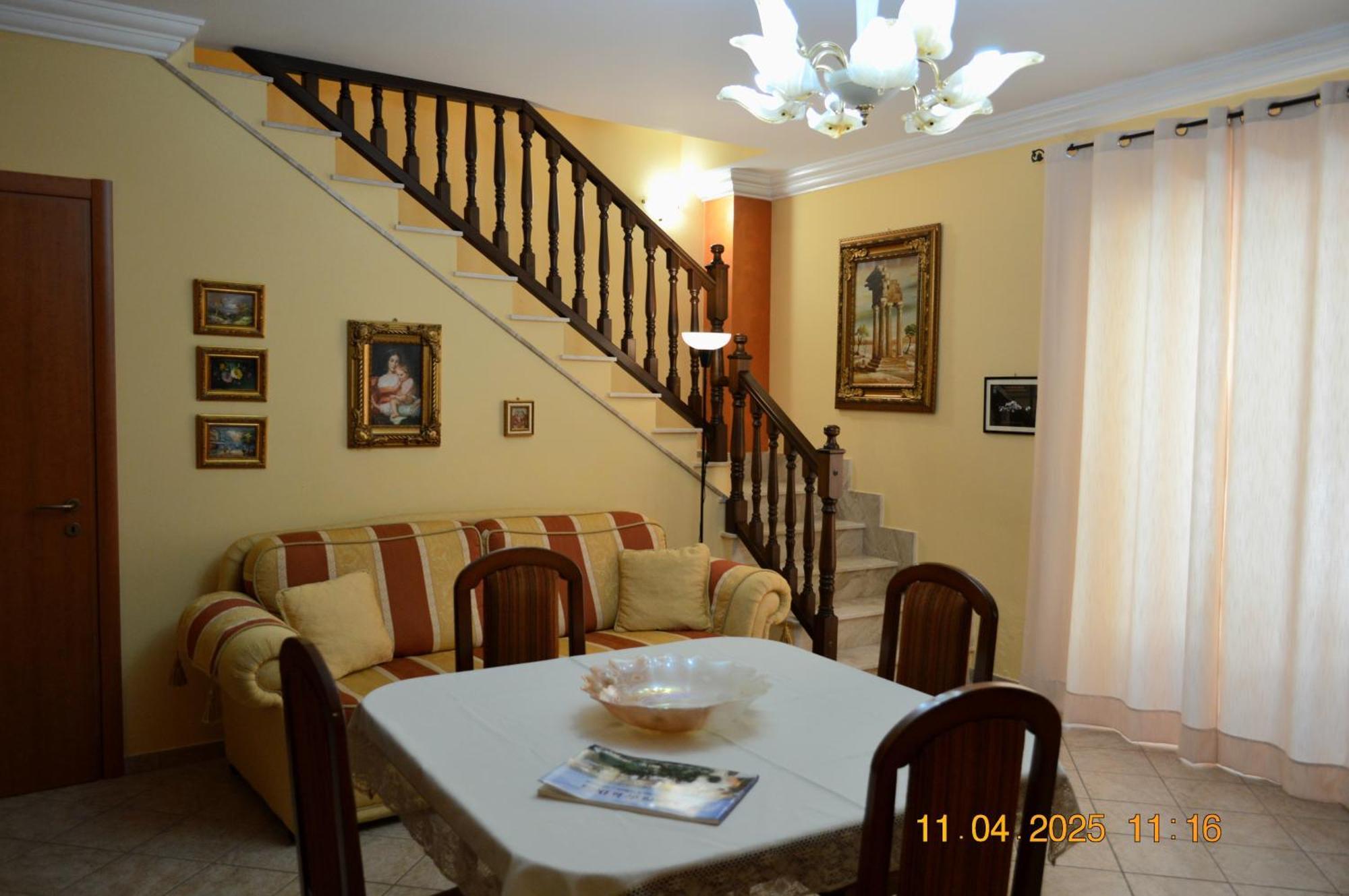 Al Cortile Del Pozzo Appartement Delia Buitenkant foto