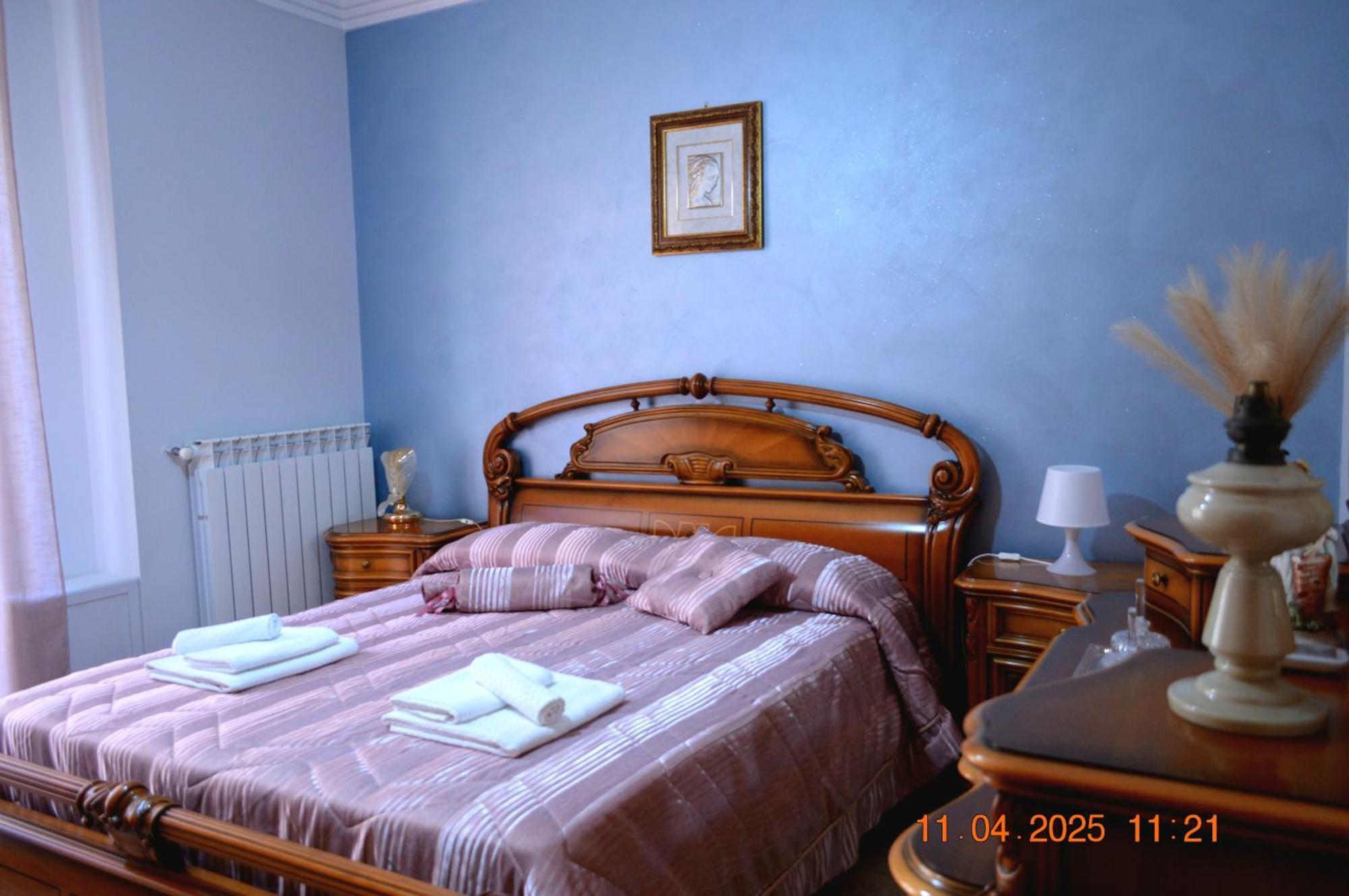 Al Cortile Del Pozzo Appartement Delia Buitenkant foto