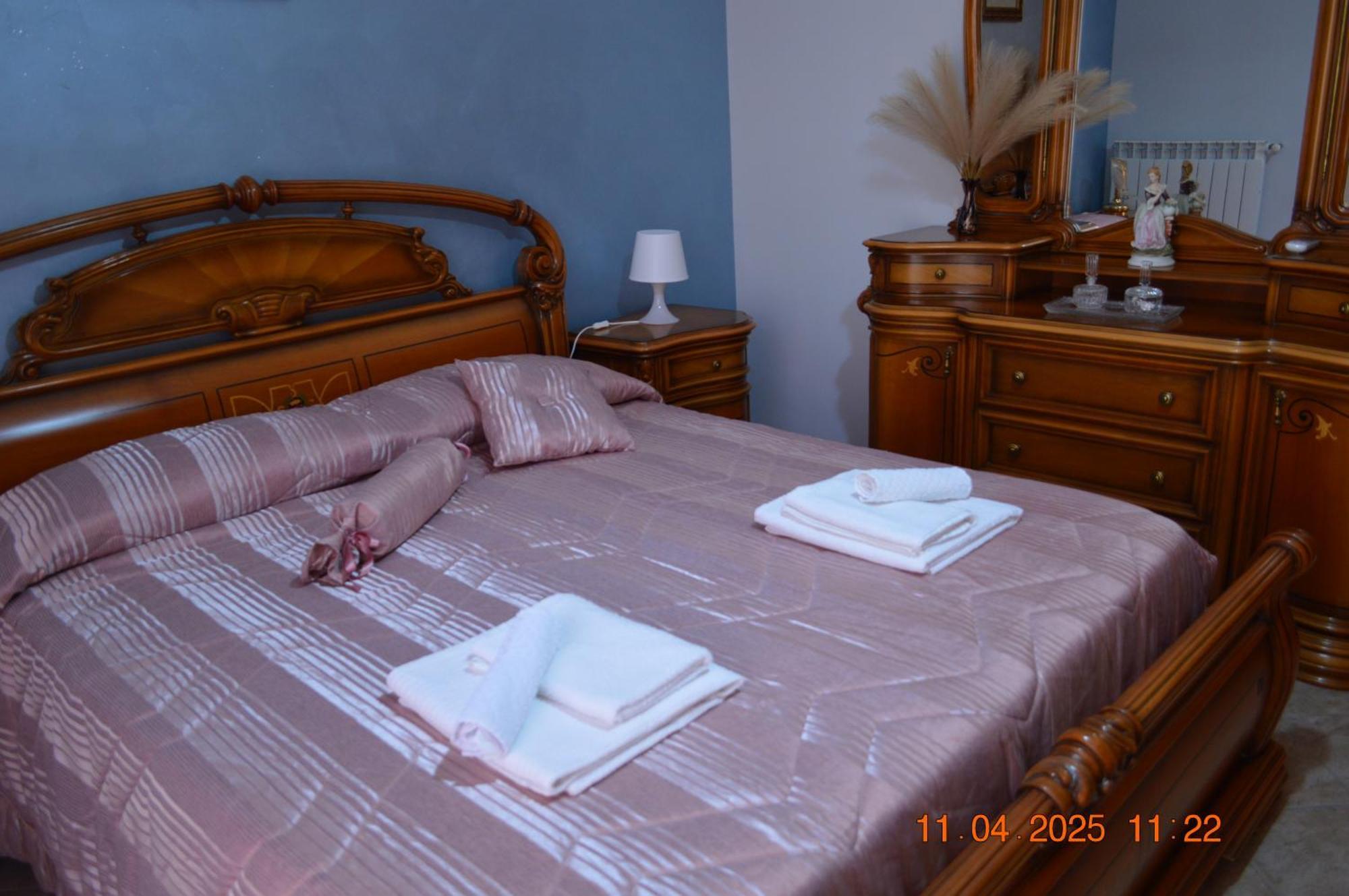 Al Cortile Del Pozzo Appartement Delia Buitenkant foto