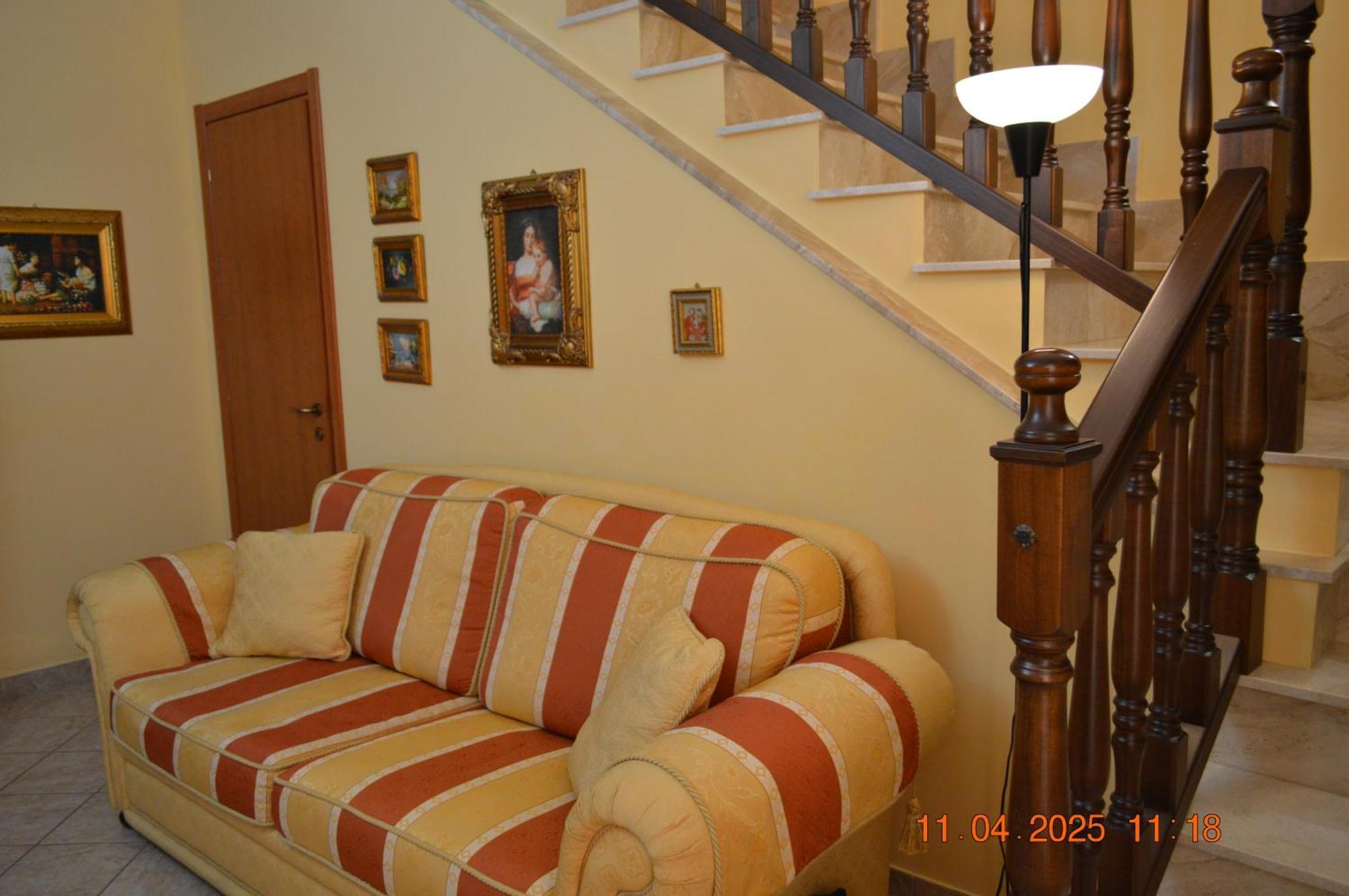 Al Cortile Del Pozzo Appartement Delia Buitenkant foto